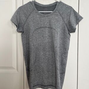 Swiftly Tech short sleeve